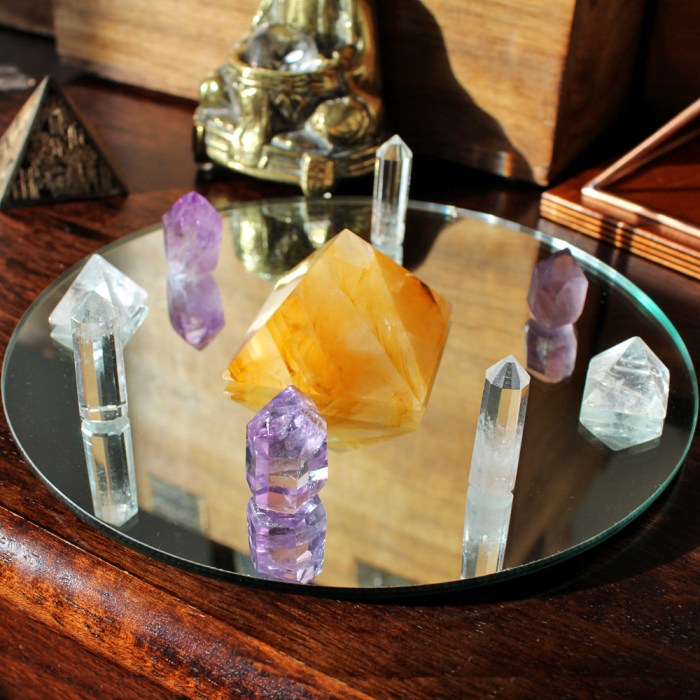 Crystal grid with Golden Healer Quartz Pyramid